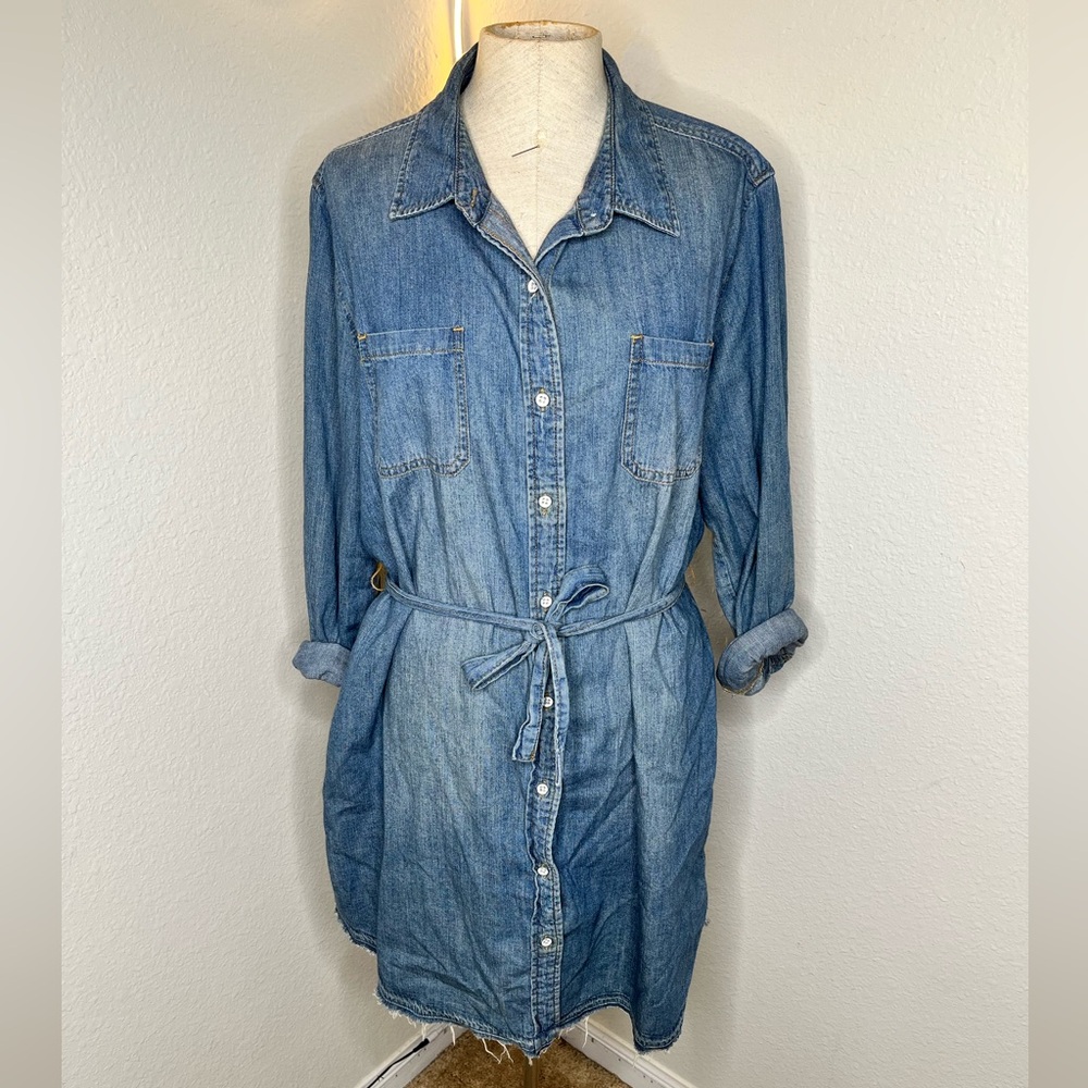 Universal Threads Denim Dress - Size Medium